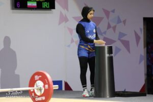 تلاش ناموفق دختر وزنه‌بردار ایران در هانگژو/ ریحانه کریمی اوت کرد
