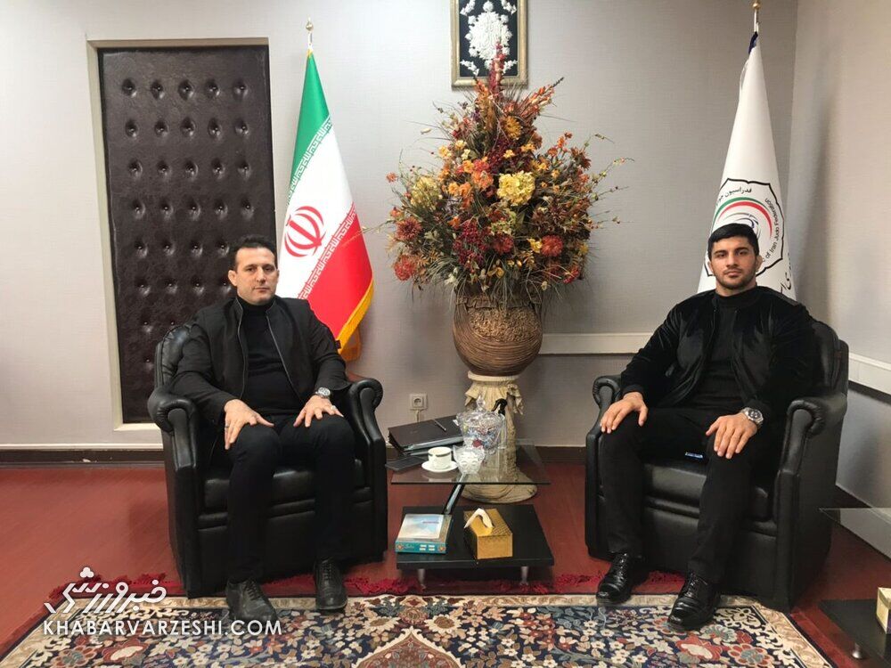 عکس| ورزشکار ایرانی به زیر پرچم کشورمان بازگشت