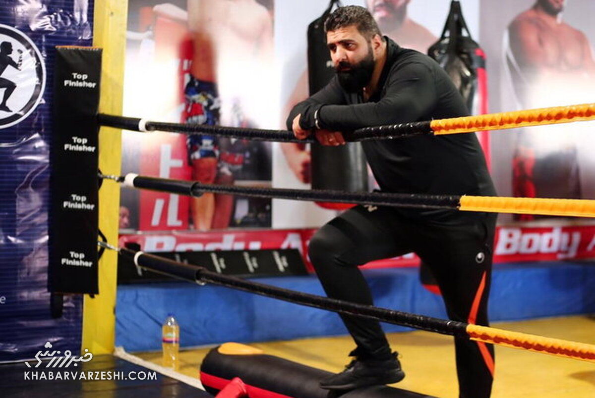 واکنش سرمربی تیم ملی به ماجرای ورود MMA به ایران/ پای خانم‌ها به ورزش جنجالی باز می‌شود؟