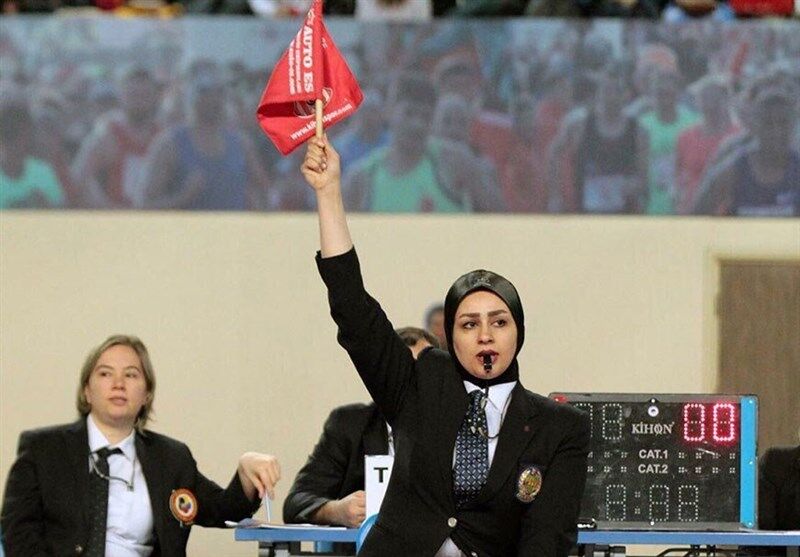 عکس | قضاوت حاشیه ساز داور زن ایرانی در مسابقه ورزشکار رژیم اشغالگر