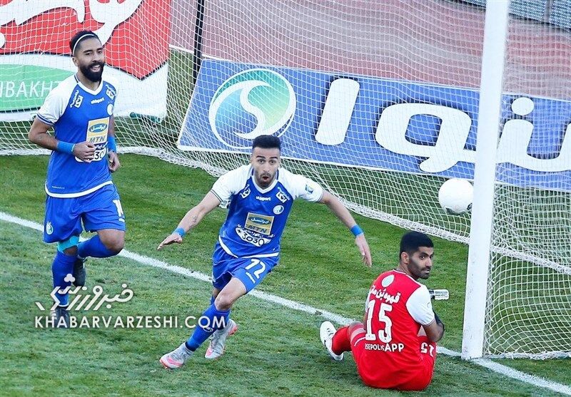 ستاره استقلال به پرسپولیس پیشنهاد شد/ انتقال جنجالی در راه است؟