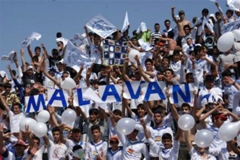 هواداران ملوان پس از ۸ سال استقلالی‌ها را می‌بینند!/ وقتی حسینی دروازه‌بان ملوان بود +عکس