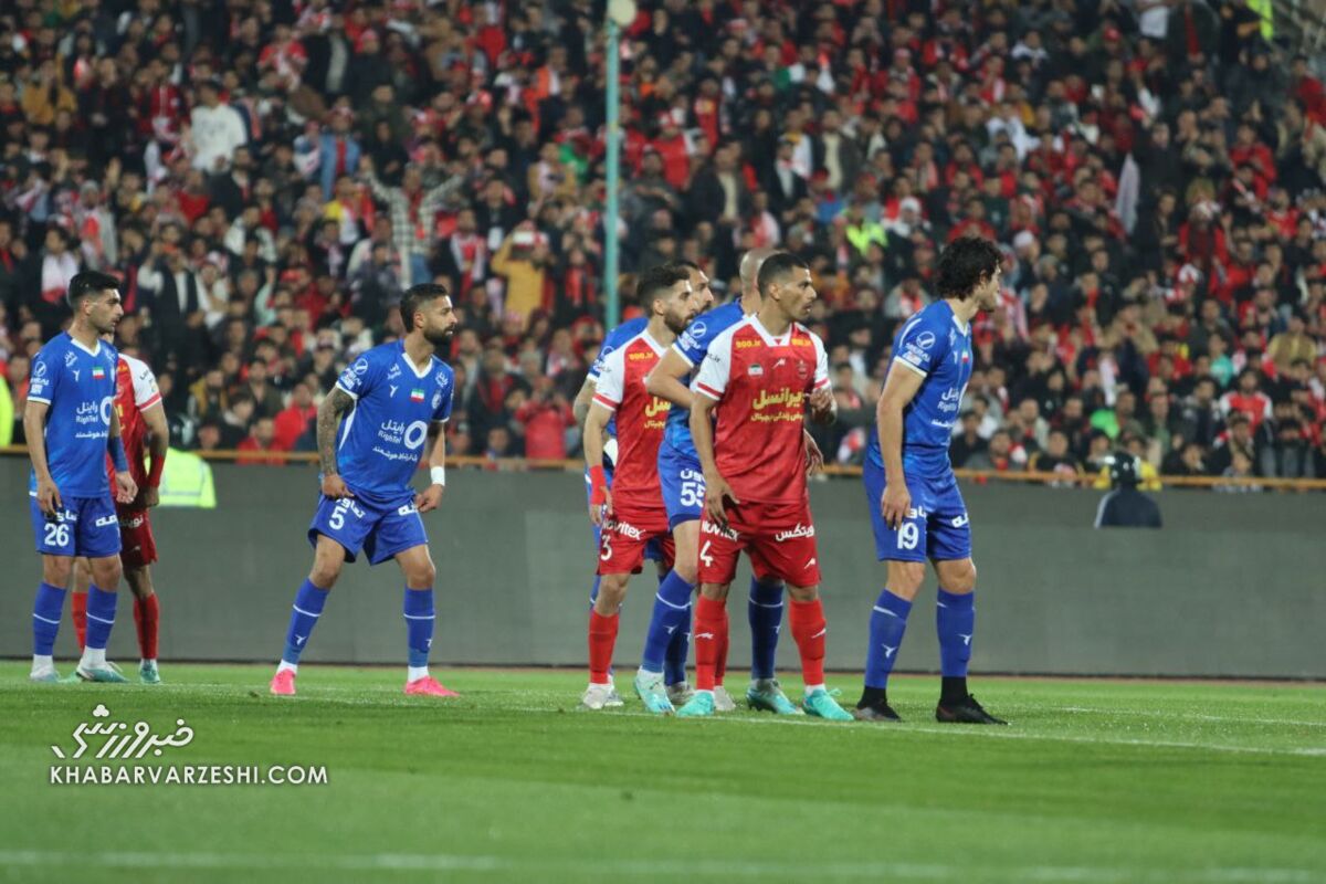 ضربه ناخواسته استقلال و پرسپولیس به یک تیم مدعی!