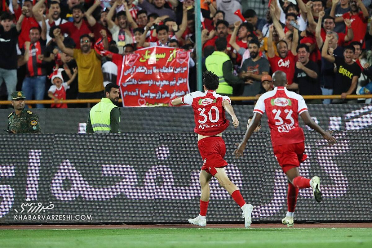 ویدیو| زاویه جدید از گل قهرمانی پرسپولیس و انفجار ورزشگاه آزادی