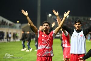 ببینید؛ گل اول پرسپولیس به سپاهان با ضربه محمد خدابنده لو