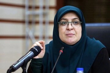 عکسی از مهاجرانی در خانه ثمینه باغچه بان بعد از فشار صاحبخانه