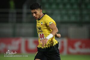 گل دوم سپاهان به پرسپولیس با ضربه مهدی لیموچی