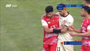 اشتباه بچه گانه مملی پرسپولیسی به نفع تراکتور