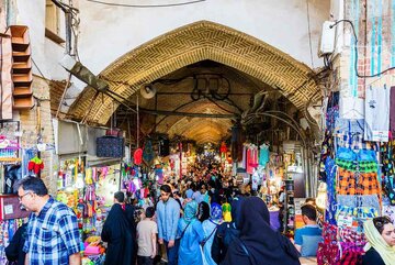 درمان اقتصاد باید در بخش سیاسی رفع شود/ حق شناس: تحریم مانعی جدی است