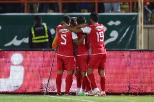 عکس| جنجالی‌ترین اتفاق در اهواز؛ گل پرسپولیس به فولاد مردود بود؟