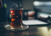 چای؛ نوشیدنی کهنسال با خواص شگفت‌انگیز برای سلامت بدن