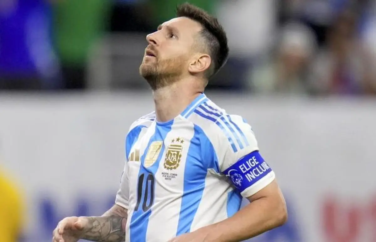 «وقتی تانگوی آبیوسفید به سمت تهران چرخید»